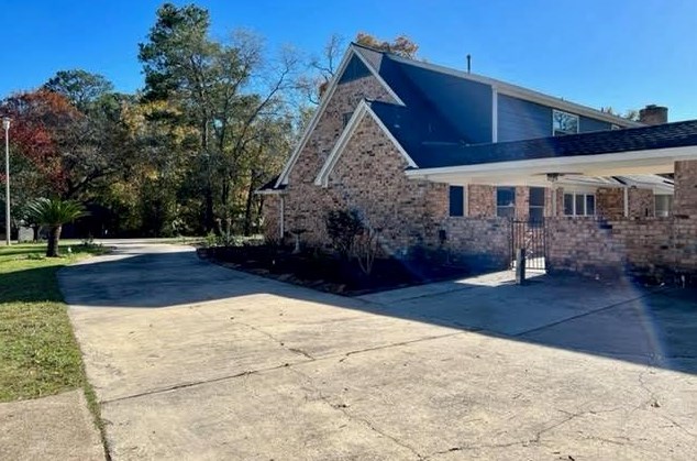 559 Roanoke Dr, Conroe, TX 77302