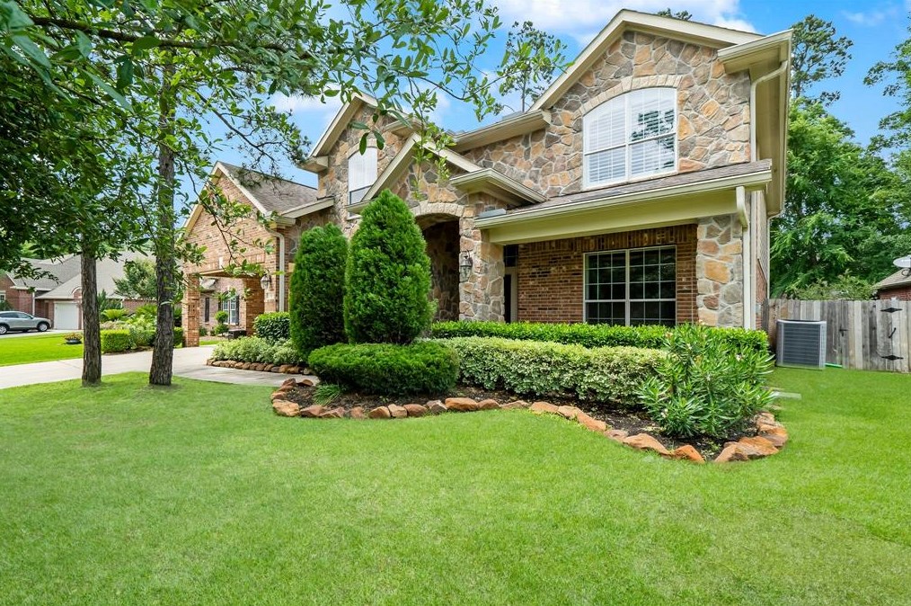 6 Stickley Ct, Spring TX  77382-2889 exterior