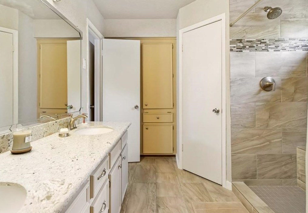 11711 Counselor, Houston TX  77065-1008 exterior
