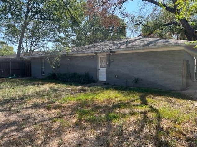 2102 Latexo Dr, Houston TX  77018-1717 exterior