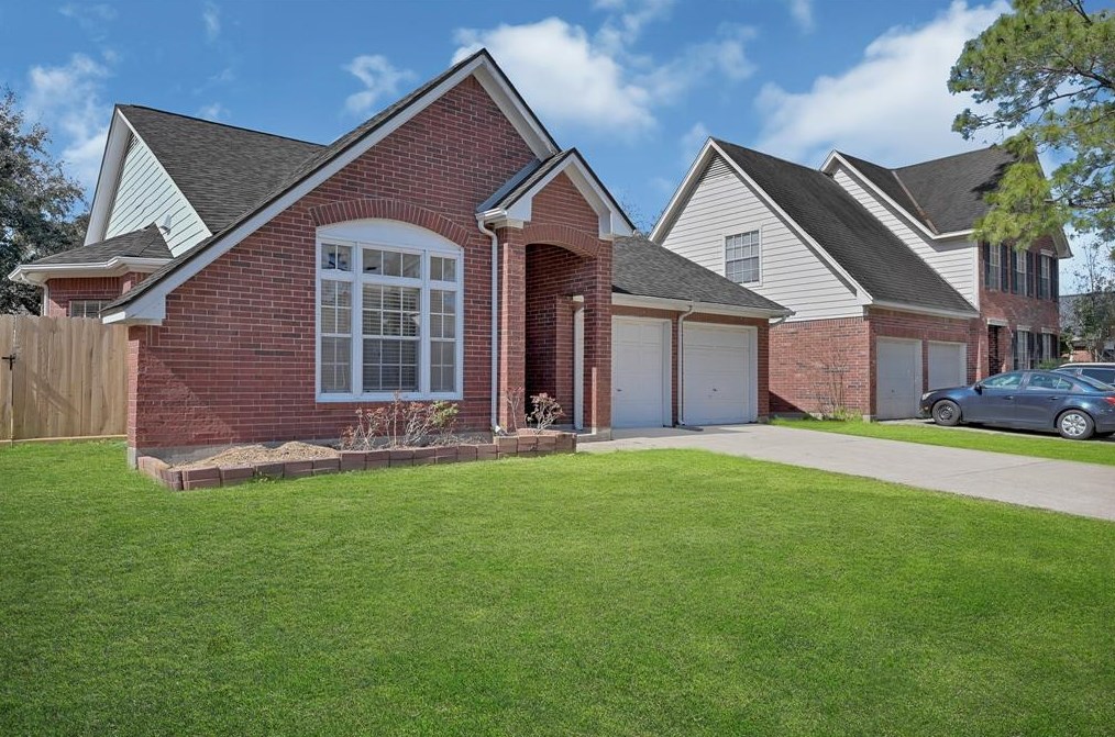 14410 Fair Knoll Way, Houston, TX 77062