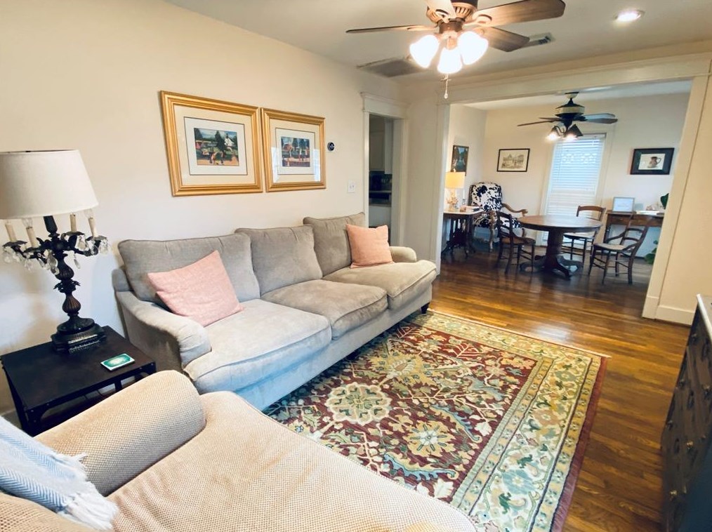 610 24th St, Houston TX  77008-1946 exterior