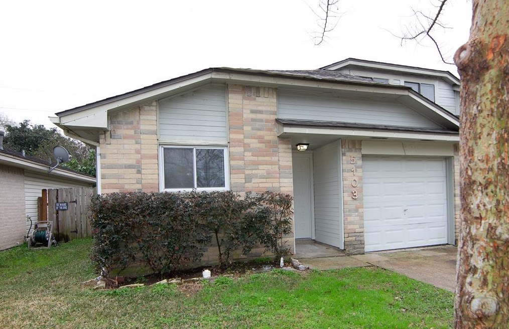 5103 Beaverhollow Dr, Houston, TX 77084