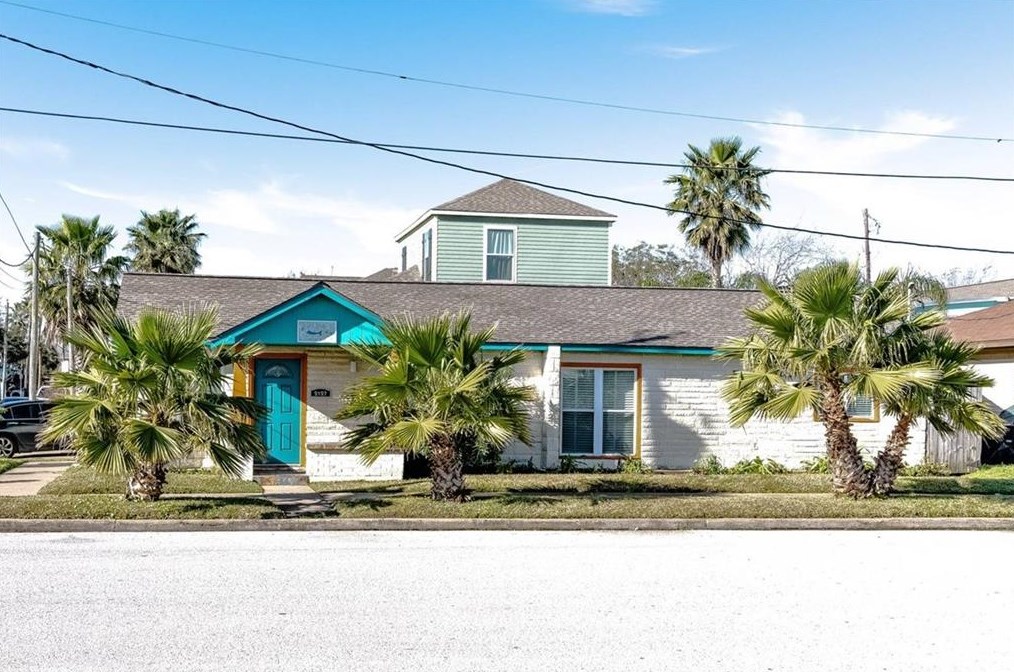 2127 28th St, Galveston, TX 77550