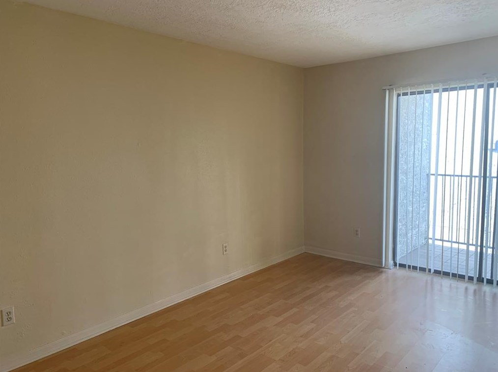 10075 Westpark Dr Apt 43, Houston, TX 77042