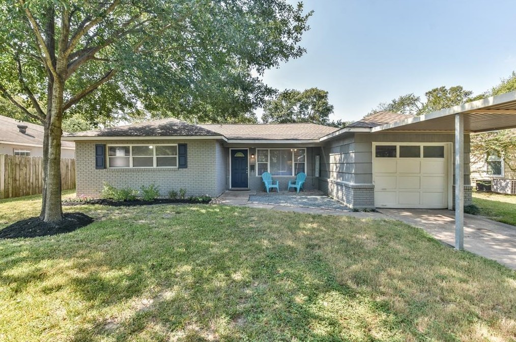 1429 Confederate Rd, Houston, TX 77055