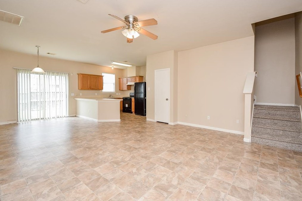 8114 Singing Sonnet Ln, Houston TX  77072-0128 exterior
