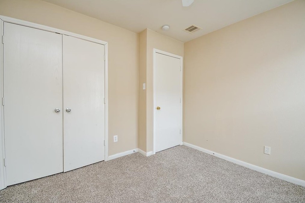 8114 Singing Sonnet Ln, Houston TX  77072-0128 exterior