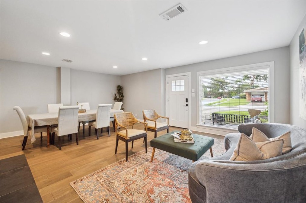 3715 Gardendale Dr, Houston TX  77092-7918 exterior