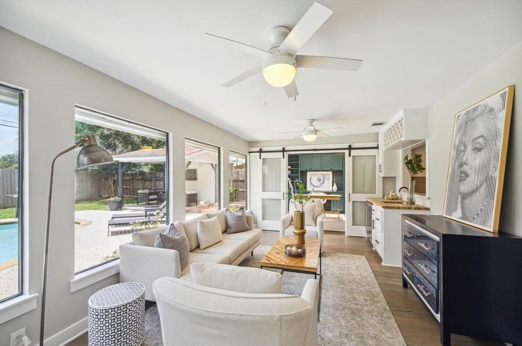 3715 Gardendale Dr, Houston TX  77092-7061 exterior