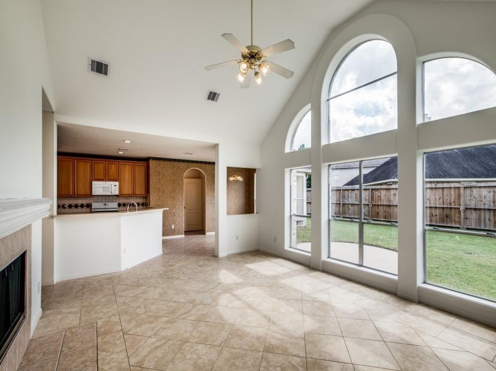 9211 Colonypond Dr, Spring, TX 77379