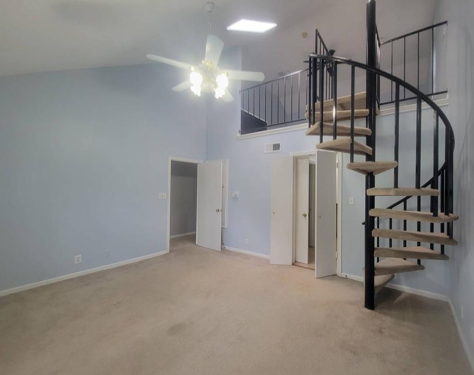 2106 Stanford St, Houston TX  77006-1930 exterior