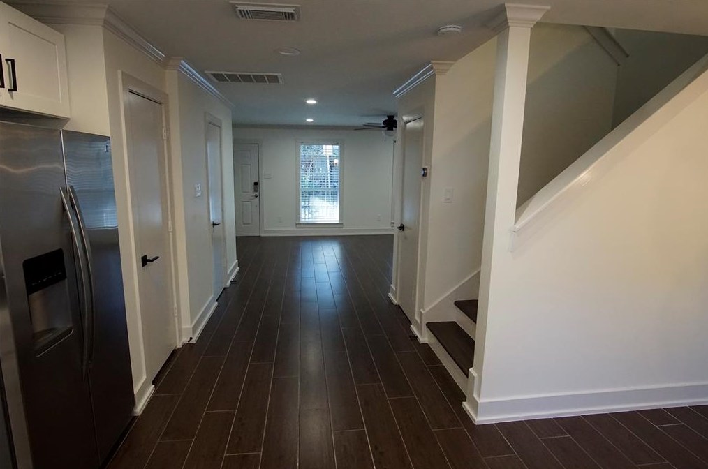 1002 Ruthven St, Houston TX  77019-5239 exterior