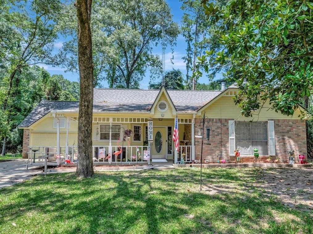 185 Westwood Dr E, Chita, TX 75862