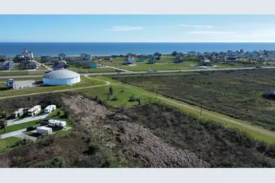 1121 Guppy, Crystal Beach, TX 77650 - Photo 8