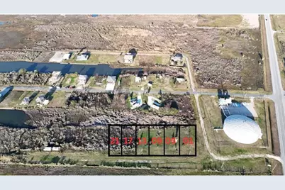 1121 Guppy, Crystal Beach, TX 77650 - Photo 2