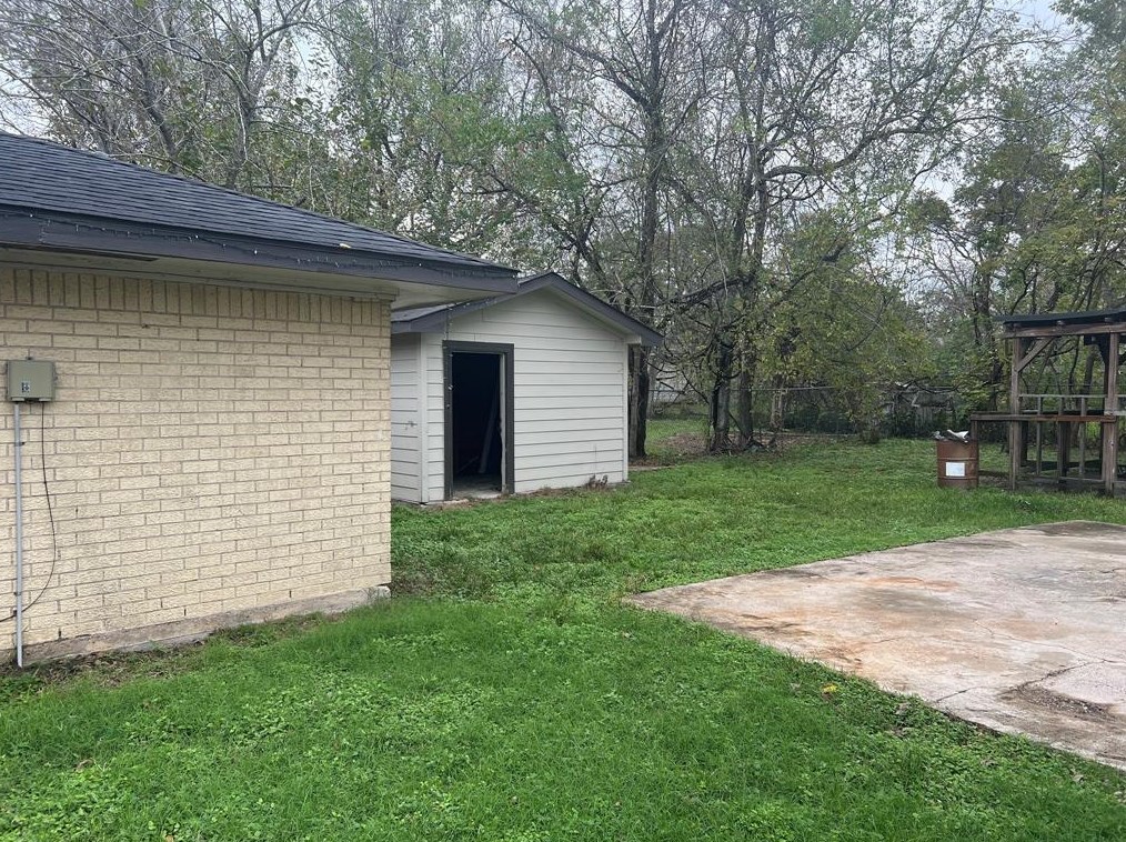 8602 Prairie View Dr, Houston, TX 77088