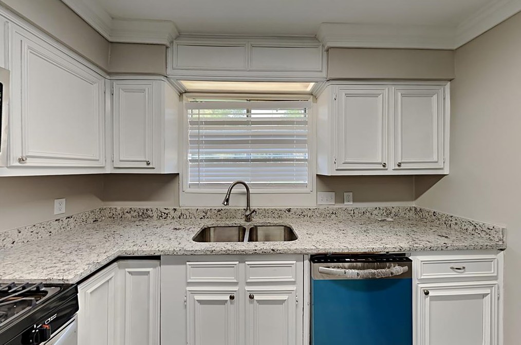 17006 Barton Oaks Ct, Houston TX  77095-1246 exterior