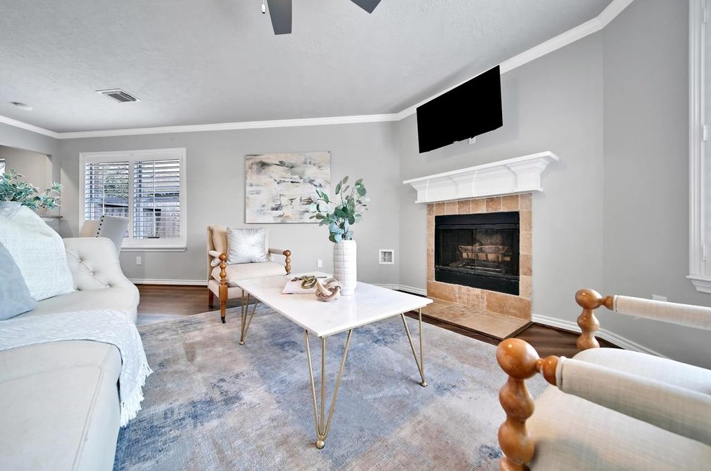 4022 Almond Lk Dr, Houston TX  77047-6776 exterior