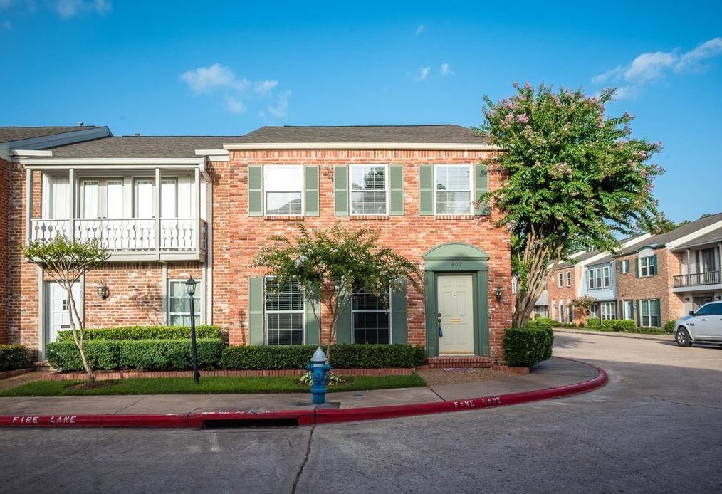 402 Bendwood Dr, Houston, TX 77024