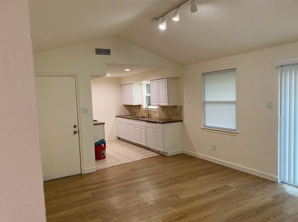 5722 Greencraig Dr, Houston TX  77035-5504 exterior