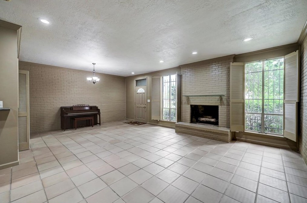 1422 Walnut Bend Ln #1/14, Houston, TX 77042