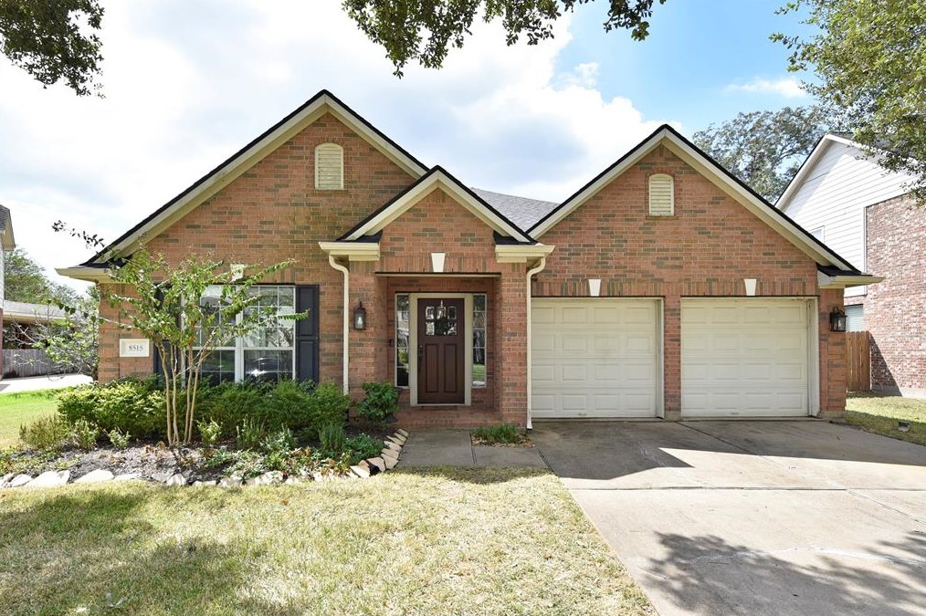 8515 Old Quarry Dr, Sugar Land, TX 77479