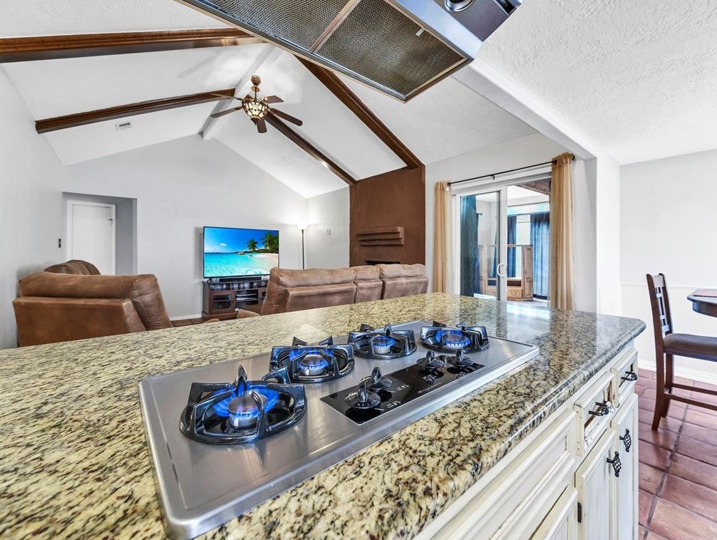 2019 Middle Crk Dr, Humble TX 77339-1708 exterior