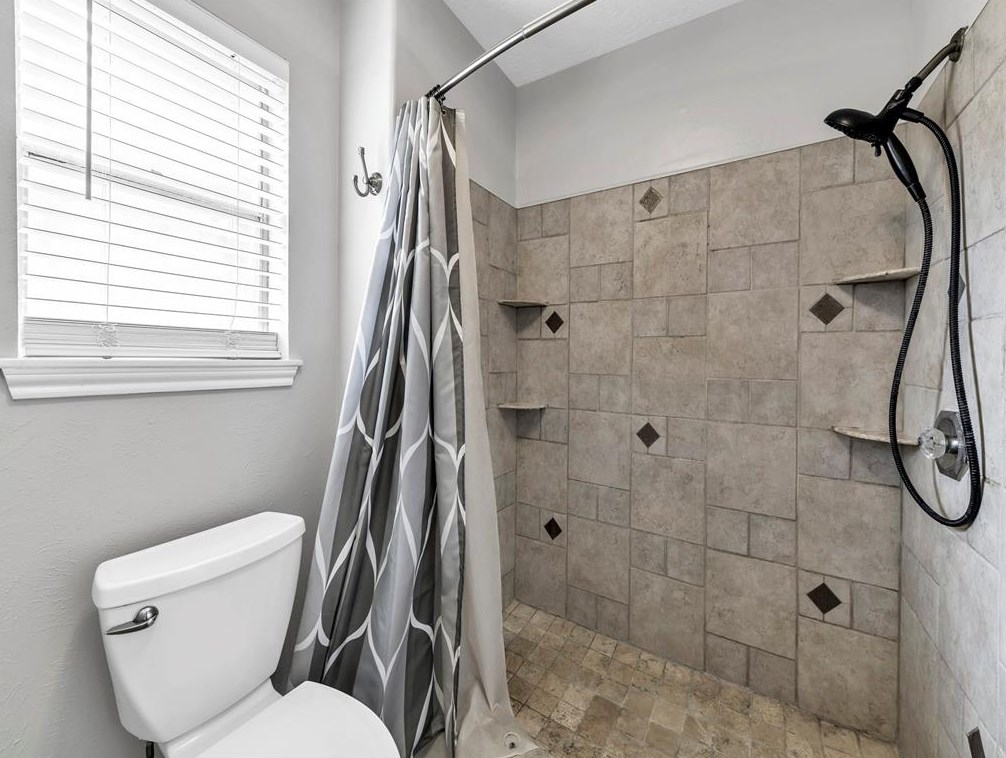 2019 Middle Crk Dr, Humble TX 77339-1708 exterior