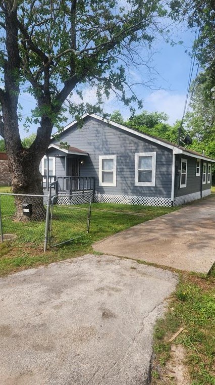 6519 Couch St, Houston, TX 77091