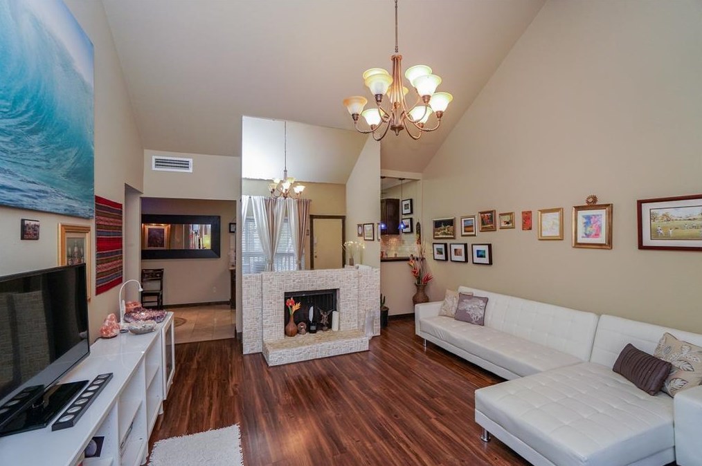 2100 Tanglewilde St Apt 612, Houston, TX 77063