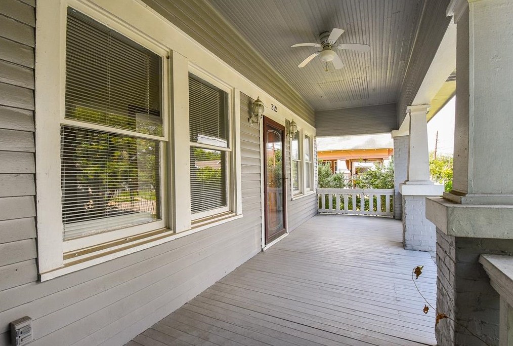 312 Estelle St, Houston, TX 77003-2706
