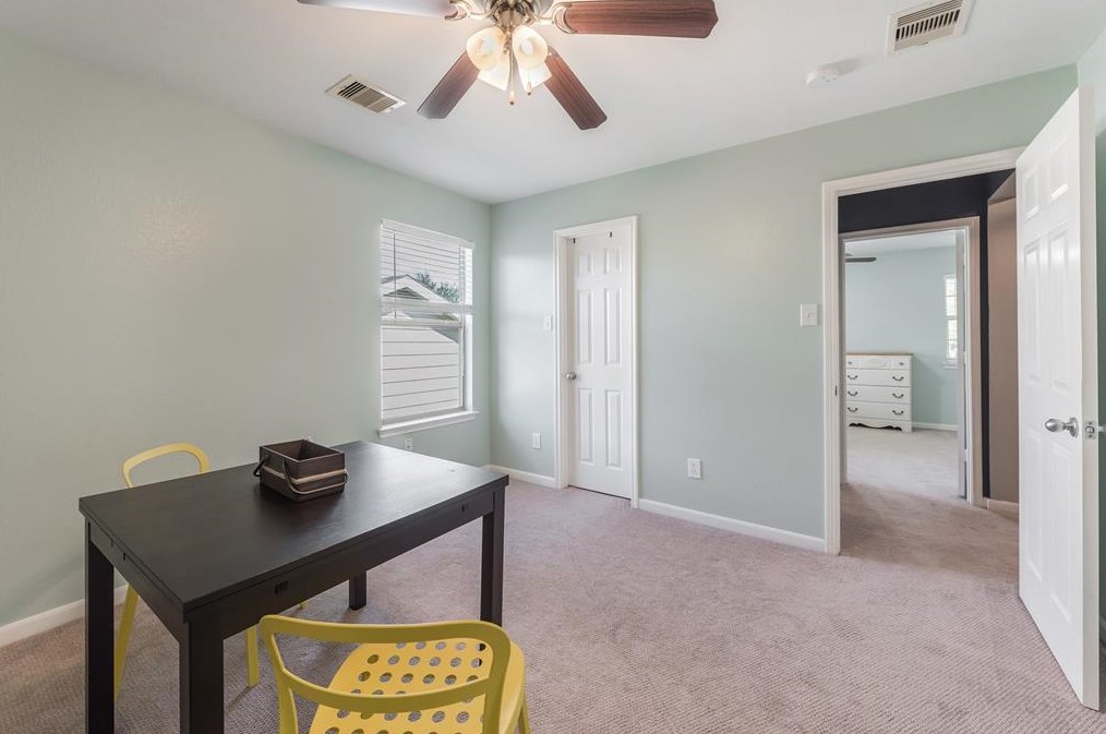 4202 Mineral Hvn Dr, Houston TX  77048-5555 exterior