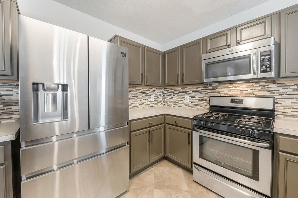 4202 Mineral Hvn Dr, Houston TX  77048-5555 exterior