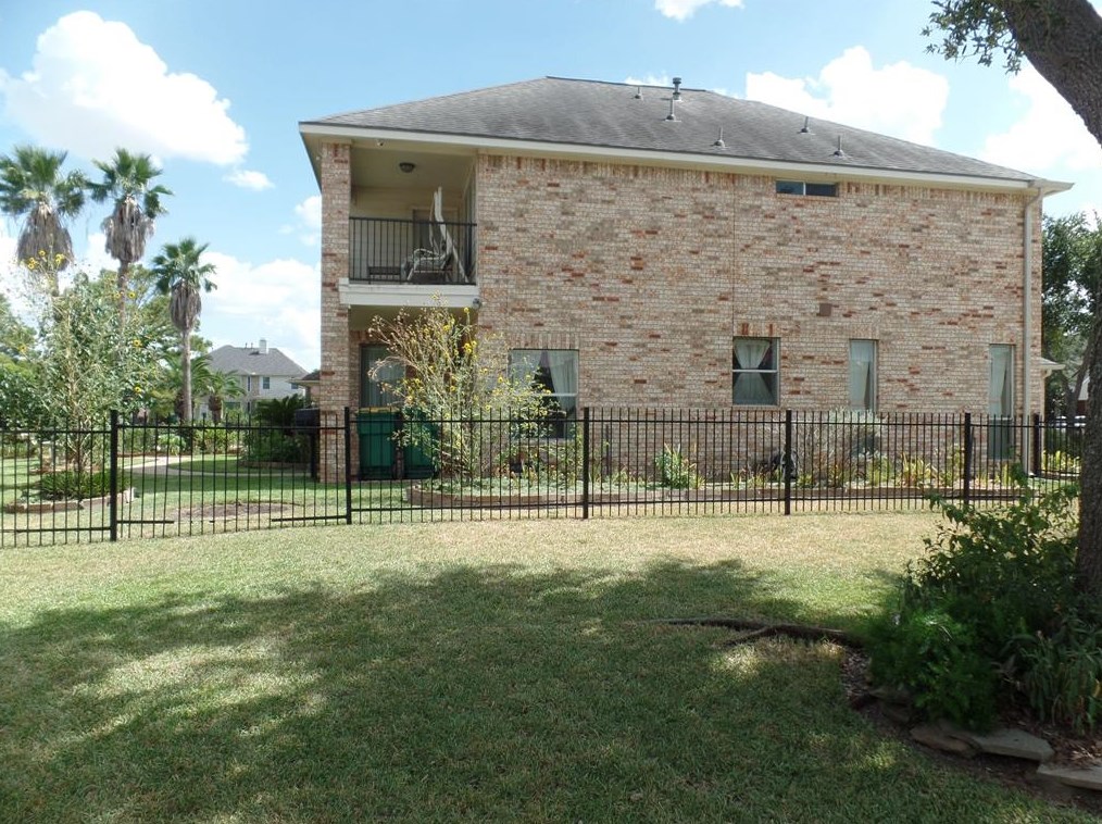 10318 Sand Dollar Dr, Houston TX  77065-3915 exterior