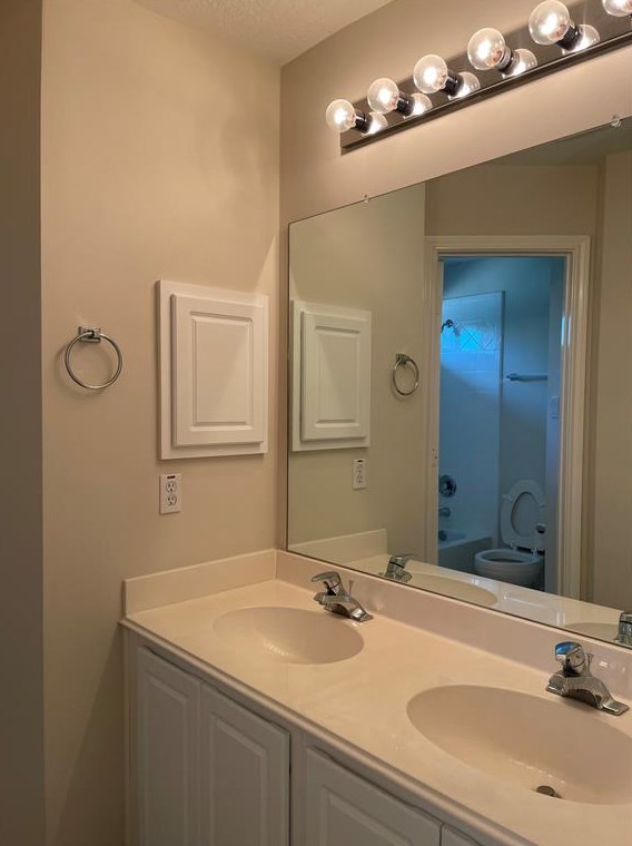 10318 Sand Dollar Dr, Houston TX  77065-3915 exterior
