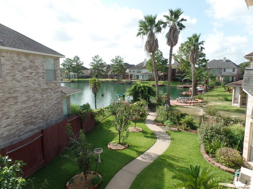 10318 Sand Dollar Dr, Houston TX  77065-3915 exterior