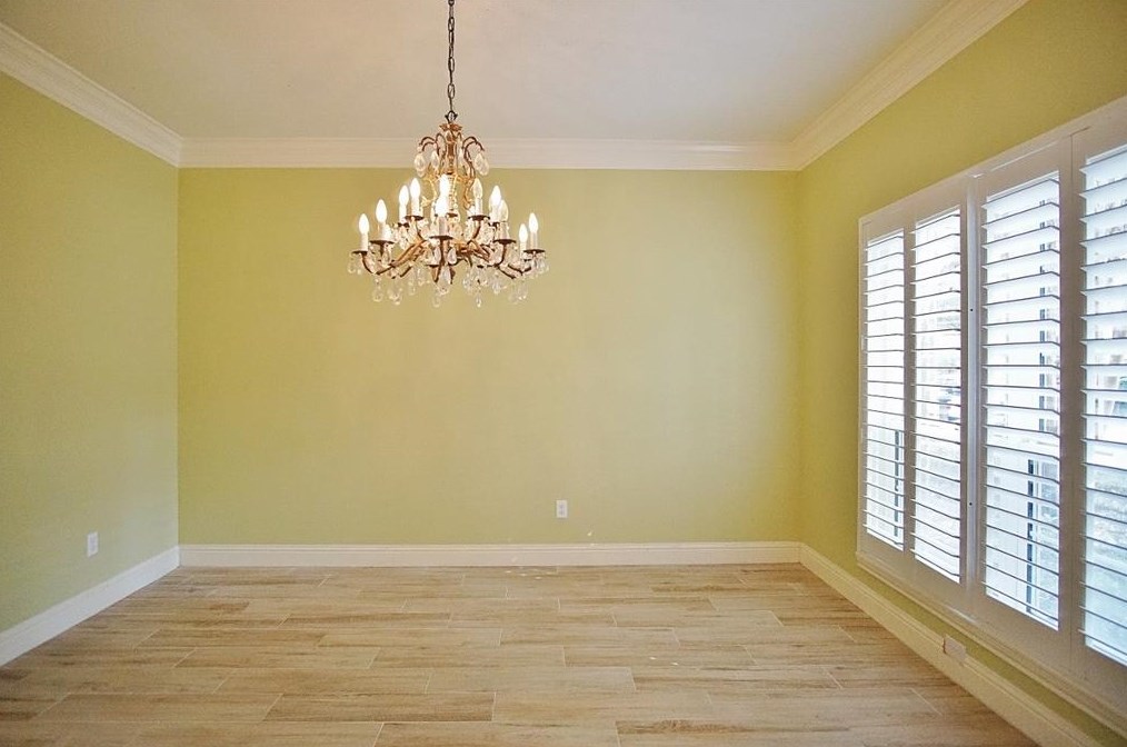 1010 Crossroads Dr, Houston TX  77079-5018 exterior