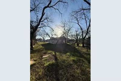 204 Dallas Street, Nocona, TX 76255 - Photo 12