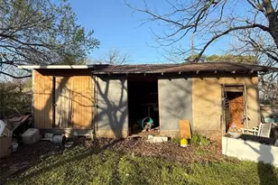 204 Dallas St, Nocona, TX 76255 - Photo 14