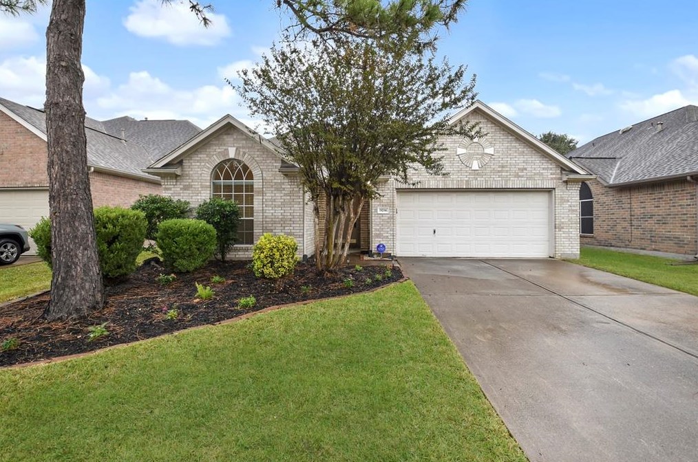 11014 Hunting Path Ct, Houston, TX 77065