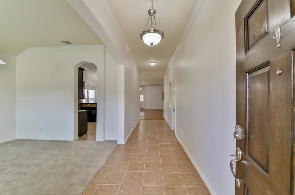 2013 Troon Dr, Morgans Point, TX 77571
