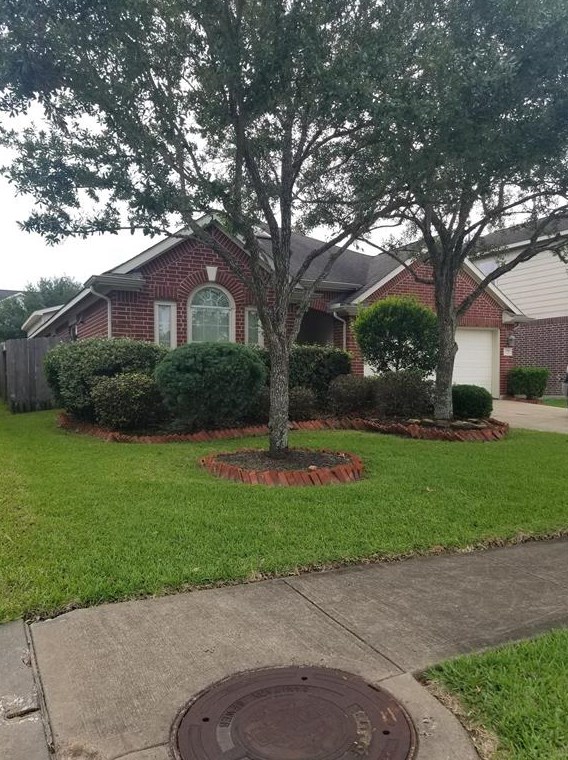 2916 Autumnbrook Ln, Pearland, TX 77584