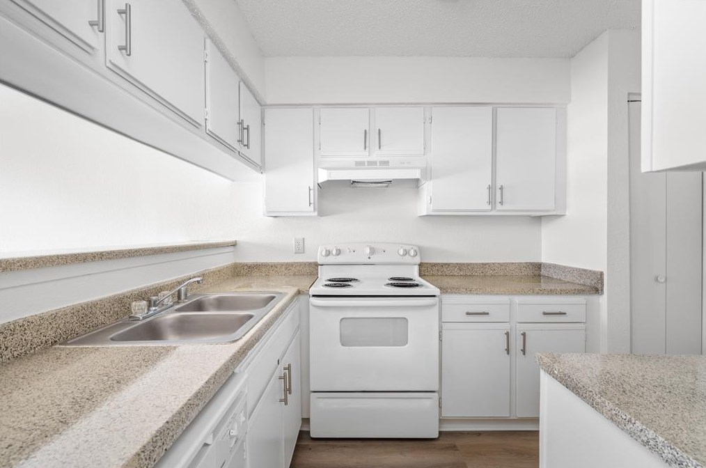 2111 Holly Hall St #703, Houston, TX 77054