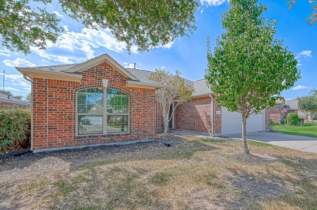 126 Long Canyon Ln, Richmond, TX 77469