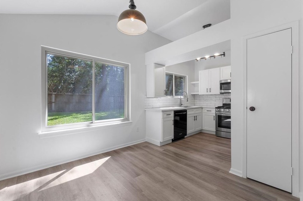 66 Cobble Hill Cir, Spring TX  77381-4051 exterior