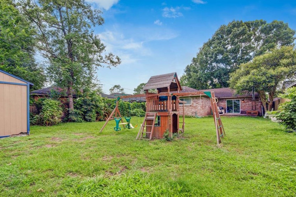 702 Reynolds Ave, League City TX  77573-4123 exterior