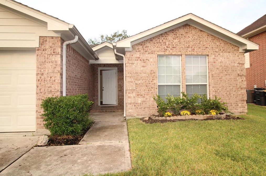 22106 Falconwood Ln, Spring, TX 77373-7199