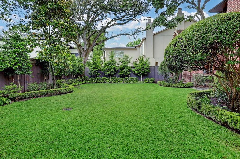 3831 Case St, Houston TX  77005-3601 exterior