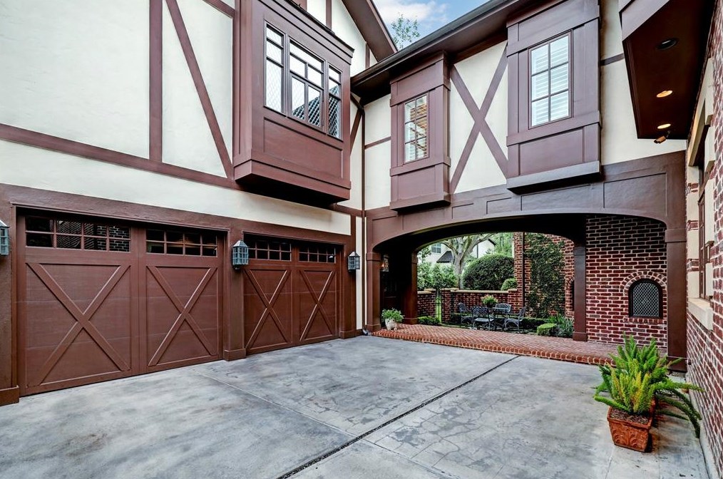3831 Case St, Houston TX  77005-3601 exterior